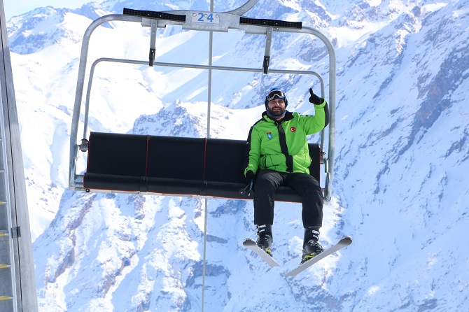 Hakkari kayak merkezine yoğun ilgi 19