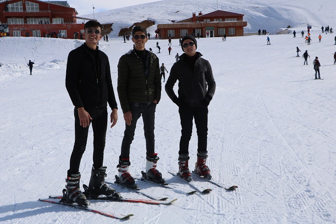 Hakkari kayak merkezine yoğun ilgi 20
