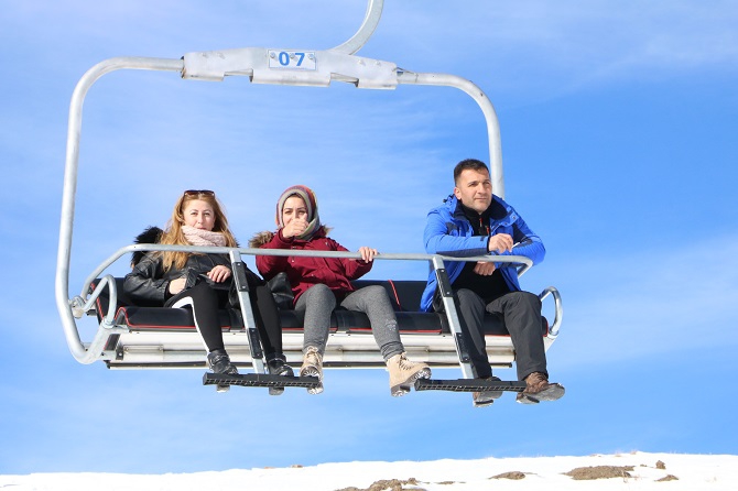 Hakkari kayak merkezine yoğun ilgi 23
