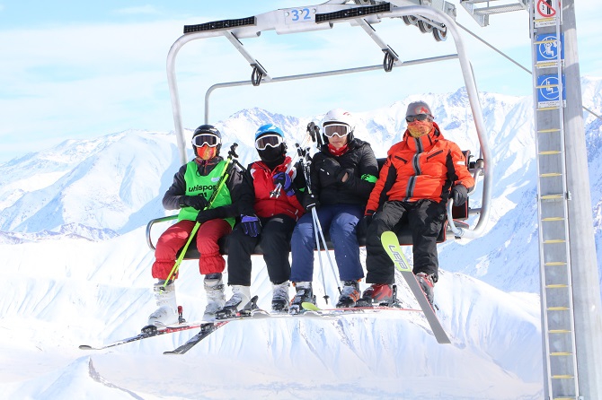 Hakkari kayak merkezine yoğun ilgi 24