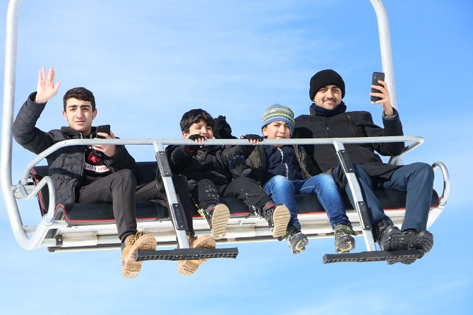 Hakkari kayak merkezine yoğun ilgi 25