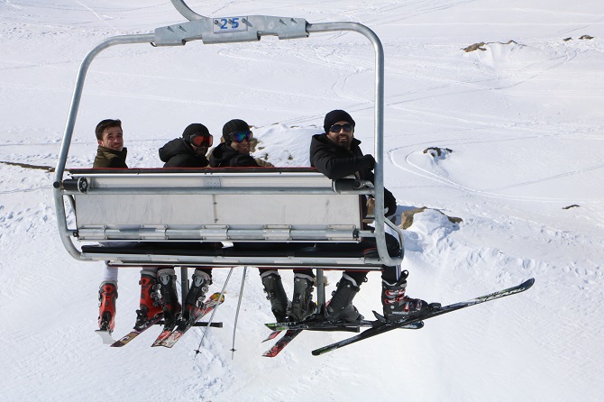 Hakkari kayak merkezine yoğun ilgi 33