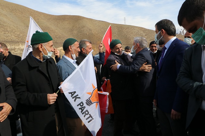 Ak Parti Hakkari il başkanı Özbek böyle karşılandı 31