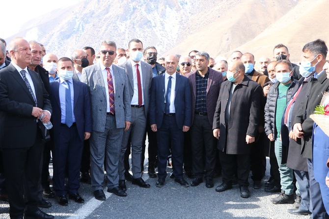 Ak Parti Hakkari il başkanı Özbek böyle karşılandı 5