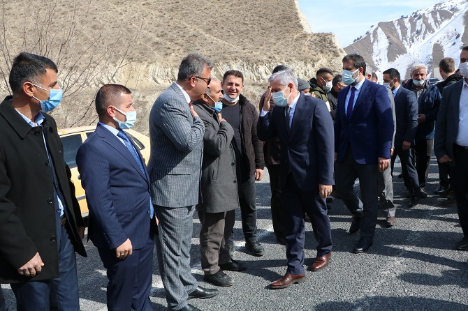 Ak Parti Hakkari il başkanı Özbek böyle karşılandı 8