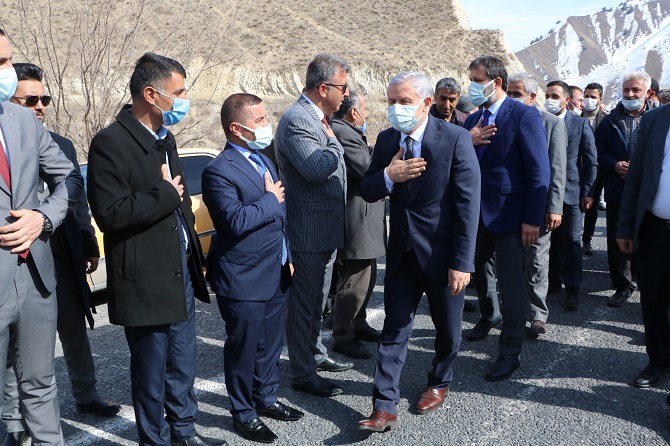 Ak Parti Hakkari il başkanı Özbek böyle karşılandı 9