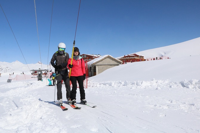 Hakkarililer hafta sonu kayak merkezine akın etti 10