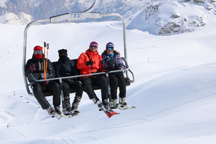 Hakkarililer hafta sonu kayak merkezine akın etti 14