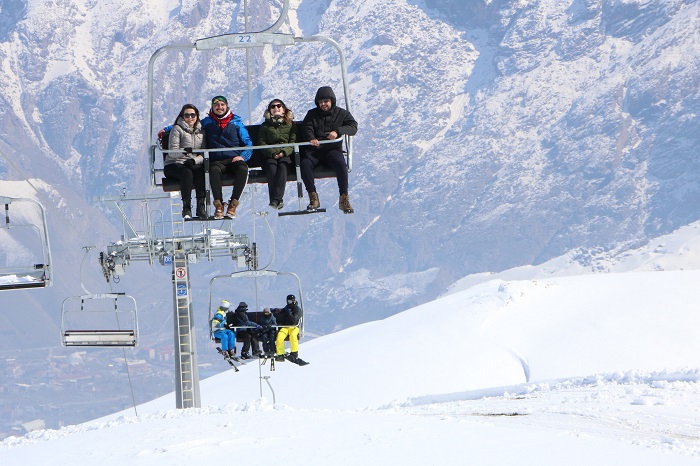 Hakkarililer hafta sonu kayak merkezine akın etti 18