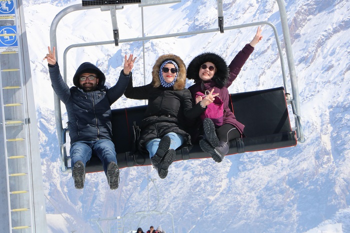 Hakkarililer hafta sonu kayak merkezine akın etti 19