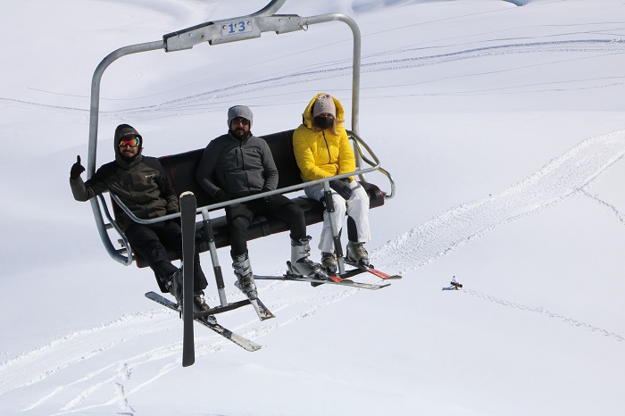 Hakkarililer hafta sonu kayak merkezine akın etti 22