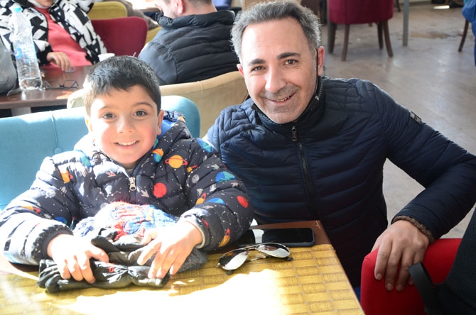 Hakkarililer hafta sonu kayak merkezine akın etti 59