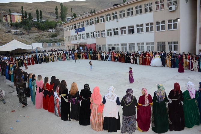 Er Ailesinin mutlu günü 15