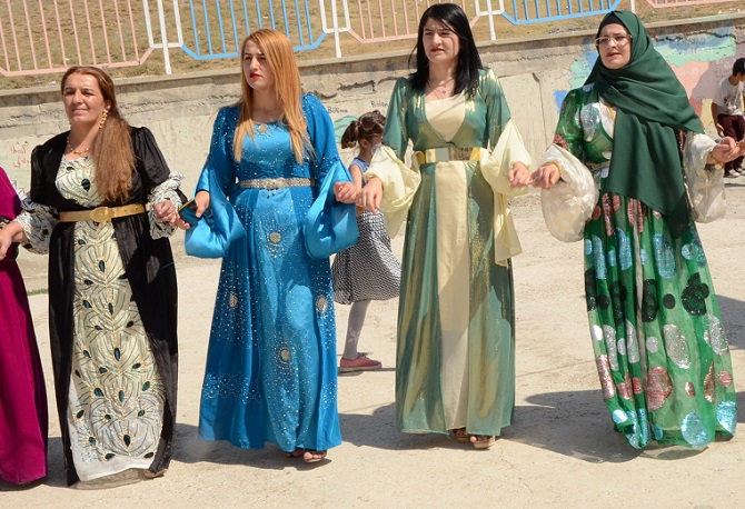 Er Ailesinin mutlu günü 25