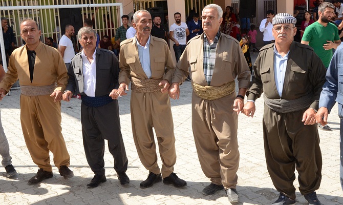 Er Ailesinin mutlu günü 28