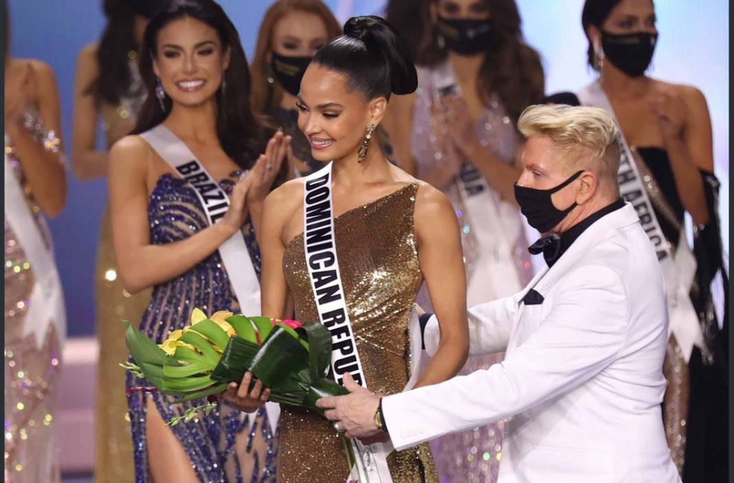 Kainat Güzellik Yarışması'nda tacın sahibi Meksika güzeli 20