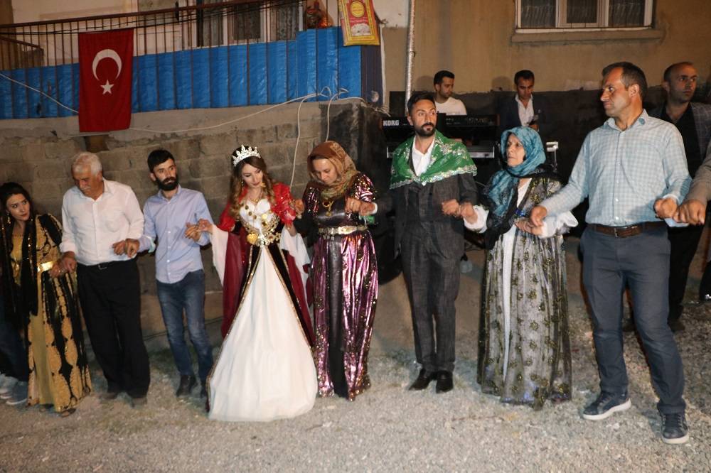 Özbek Ailesinin mutlu günü 23