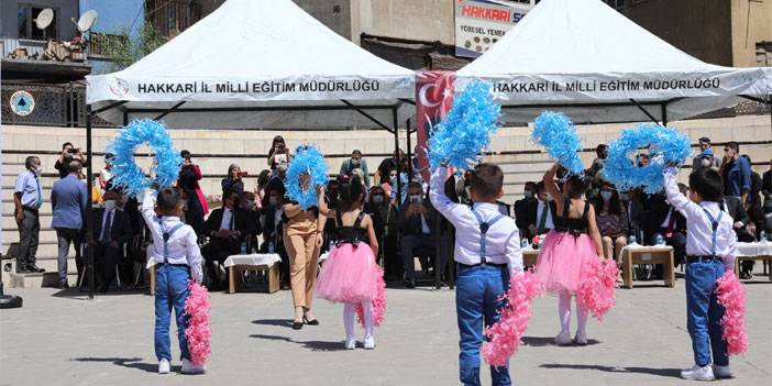 Hakkari Halk Eğitim Merkezinden yıl sonu sergisi 1