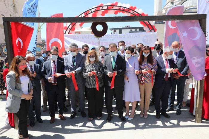 Hakkari Halk Eğitim Merkezinden yıl sonu sergisi 2