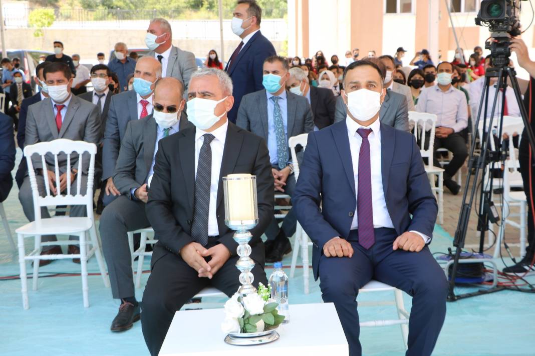 Bakan Selçuk; Hakkari'nin Eğitim de sonda değil Tokyo ve Paris ile yarışmasını istiyorum 16