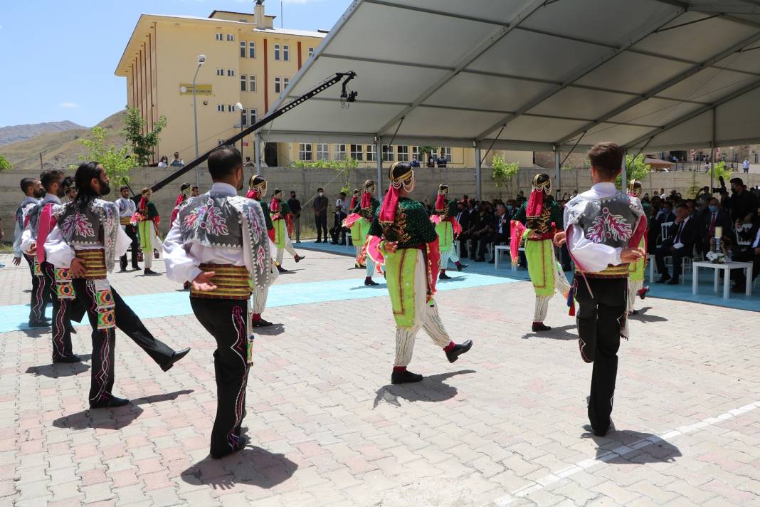 Bakan Selçuk; Hakkari'nin Eğitim de sonda değil Tokyo ve Paris ile yarışmasını istiyorum 20