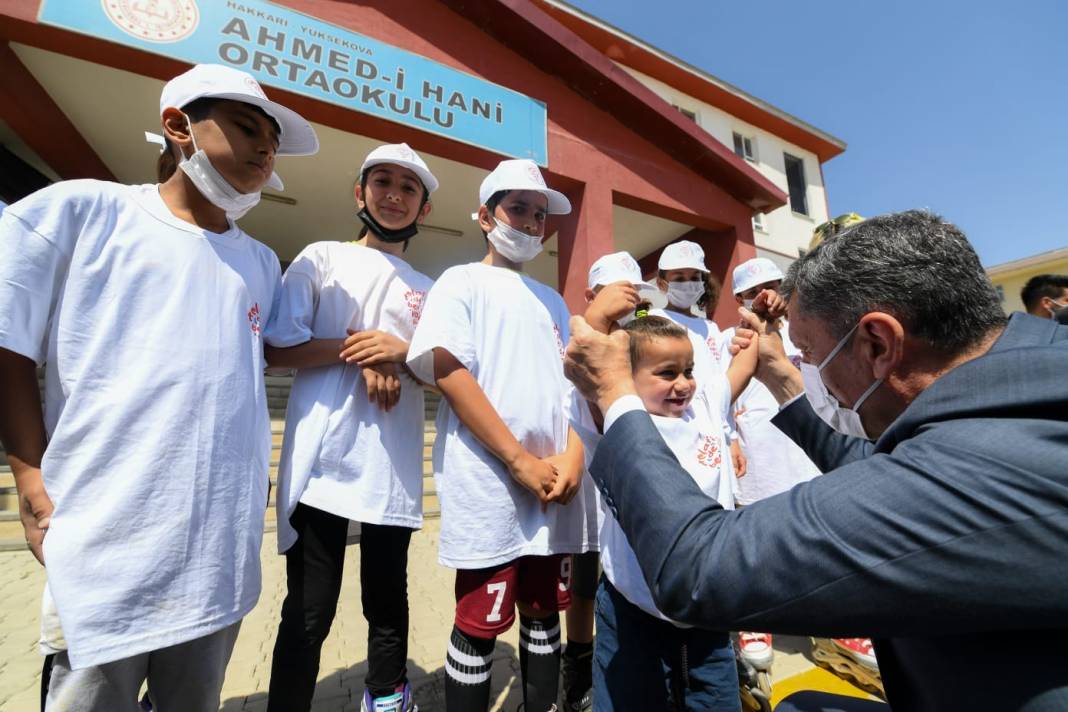 Bakan Selçuk; Hakkari'nin Eğitim de sonda değil Tokyo ve Paris ile yarışmasını istiyorum 8