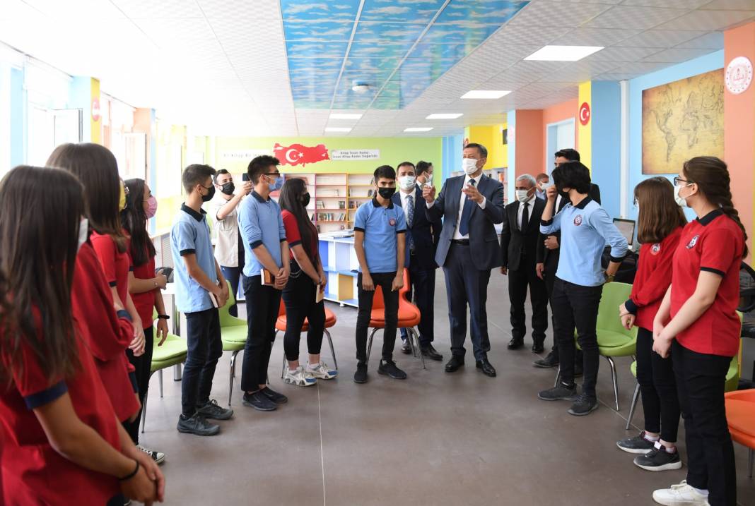 Bakan Selçuk; Hakkari'nin Eğitim de sonda değil Tokyo ve Paris ile yarışmasını istiyorum 9