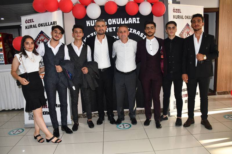 Kural Okulları’ndan görkemli mezuniyet töreni 13