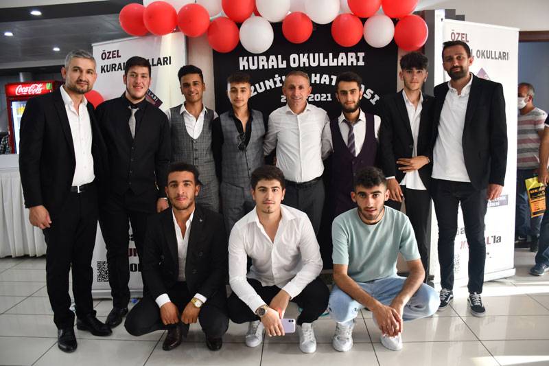 Kural Okulları’ndan görkemli mezuniyet töreni 15