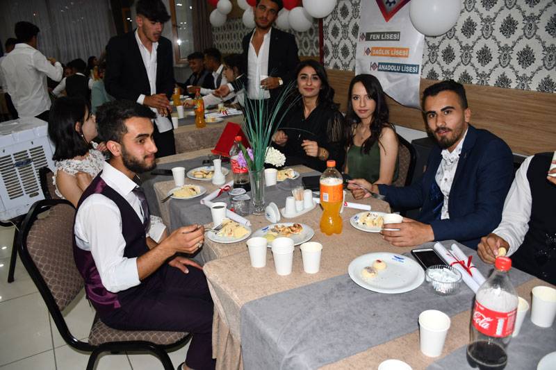 Kural Okulları’ndan görkemli mezuniyet töreni 20