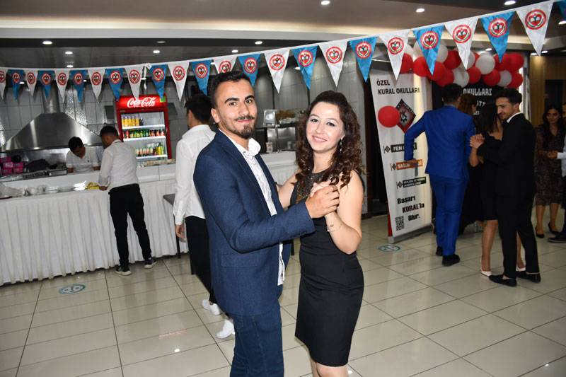 Kural Okulları’ndan görkemli mezuniyet töreni 21