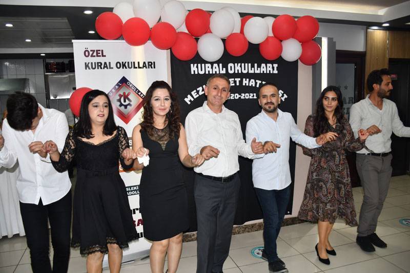 Kural Okulları’ndan görkemli mezuniyet töreni 24