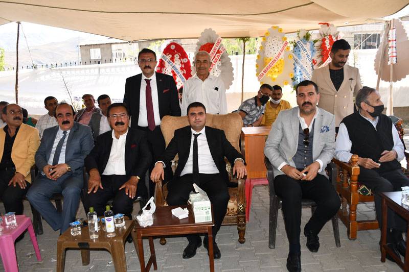 Atlı Ailesinin mutlu günü 1