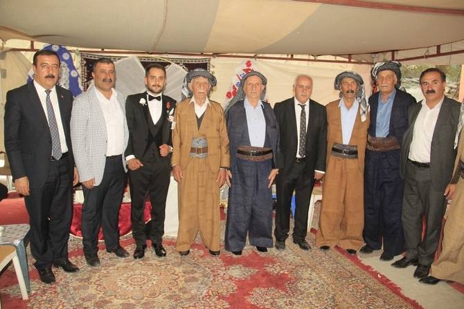 Hakkari'de görkemli aşiret düğünü 10