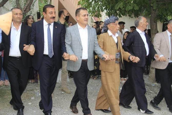 Hakkari'de görkemli aşiret düğünü 16