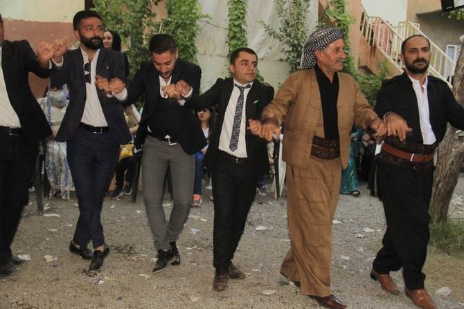 Hakkari'de görkemli aşiret düğünü 19