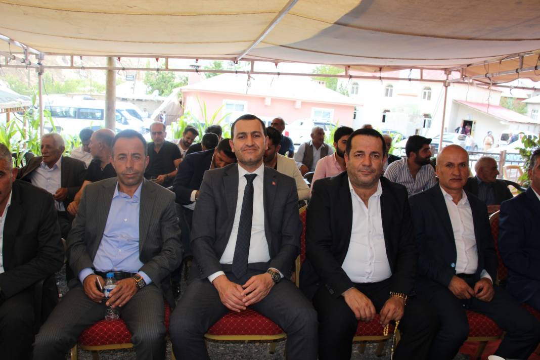 Hakkari'de görkemli aşiret düğünü 23