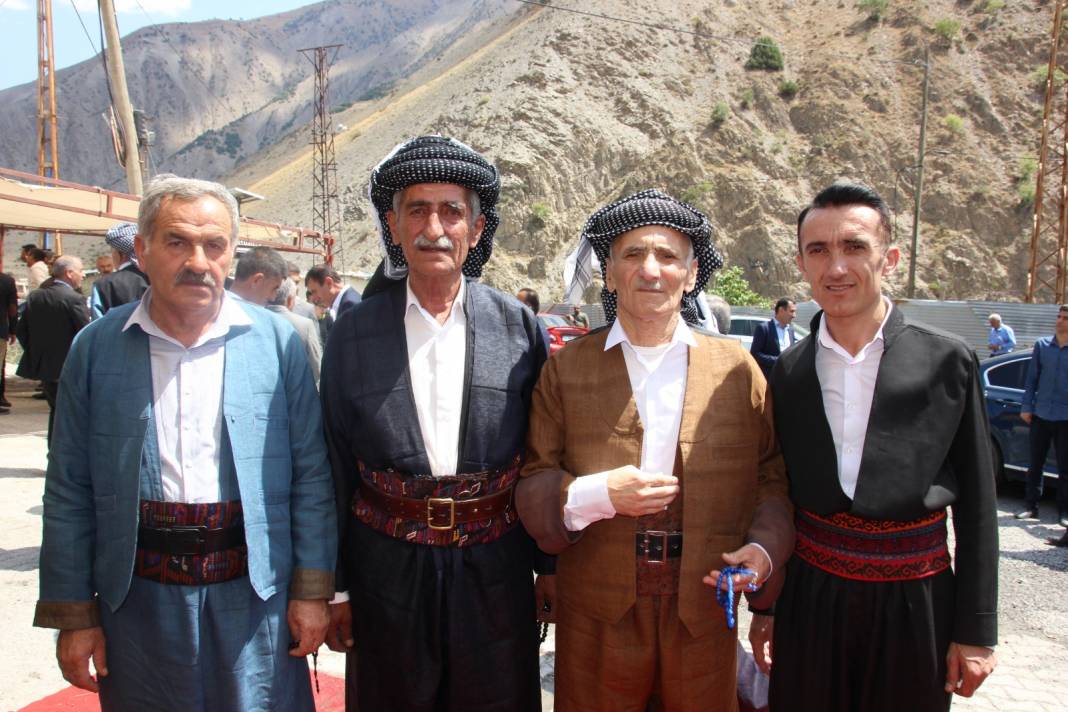 Hakkari'de görkemli aşiret düğünü 27