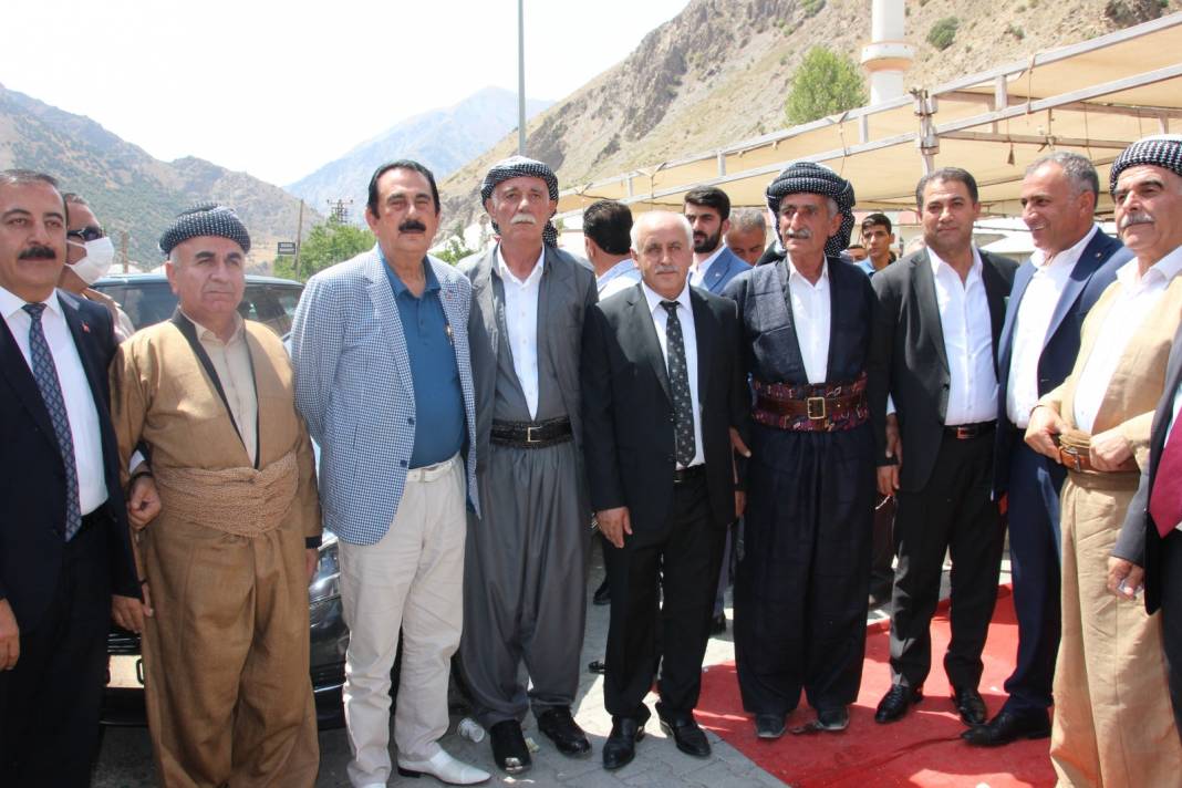 Hakkari'de görkemli aşiret düğünü 28