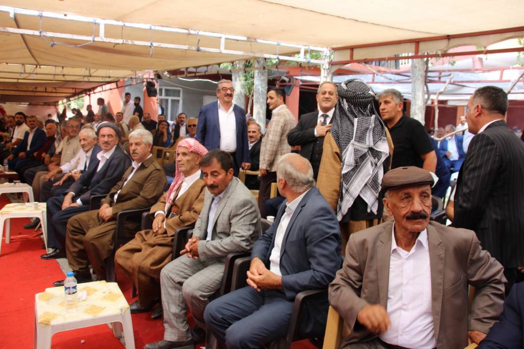 Hakkari'de görkemli aşiret düğünü 30