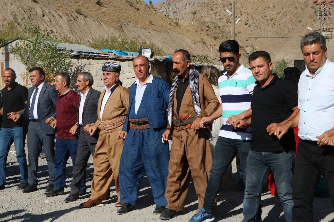 Ermağan ailesinin mutlu günü 13