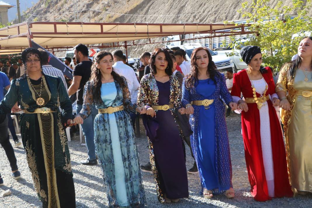 Ermağan ailesinin mutlu günü 19