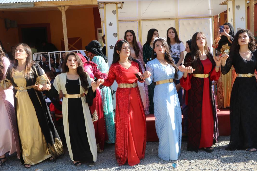 Ermağan ailesinin mutlu günü 26