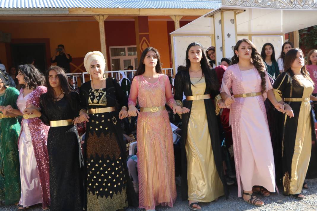 Ermağan ailesinin mutlu günü 27