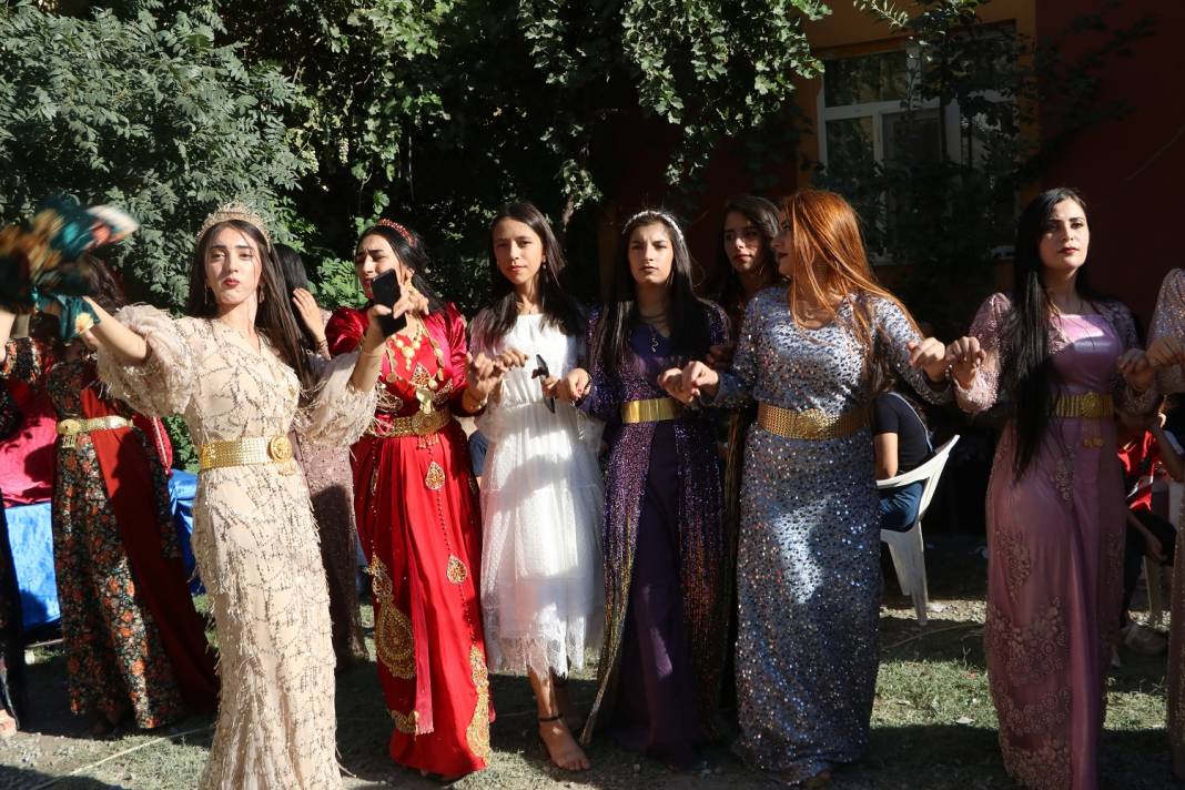 Ermağan ailesinin mutlu günü 30