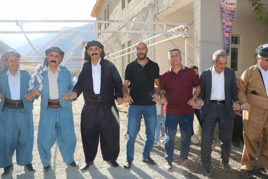 Ermağan ailesinin mutlu günü 36