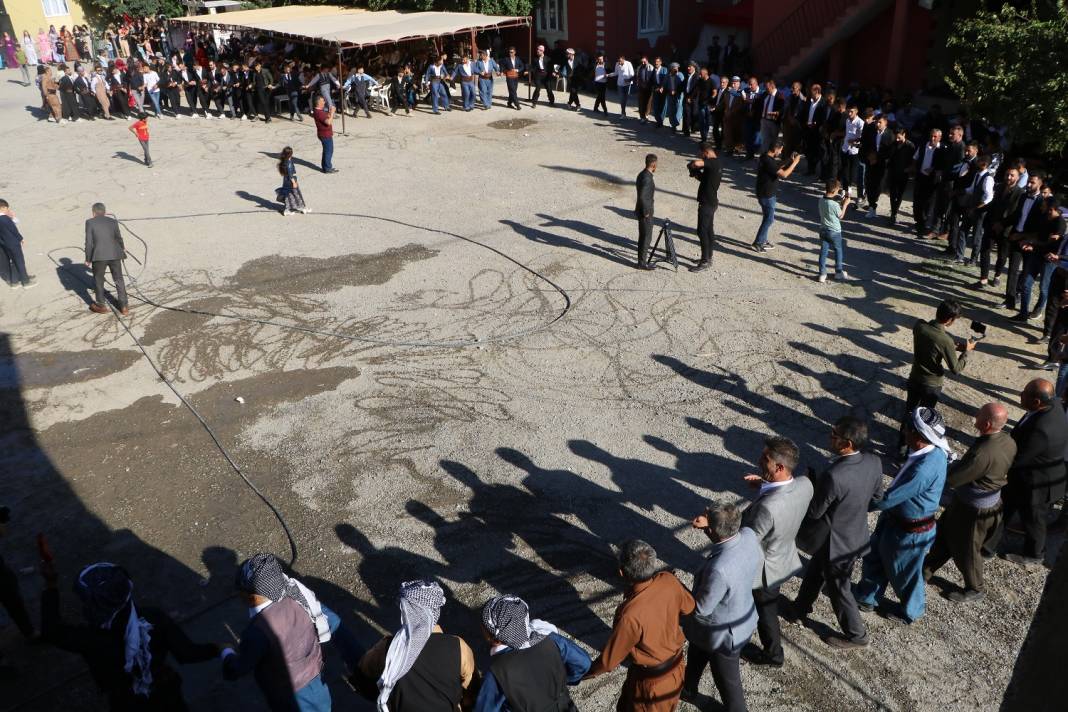 Ermağan ailesinin mutlu günü 42