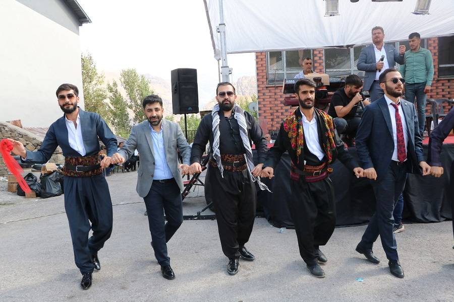 Cole Ailesinden Görkemli Düğün 25