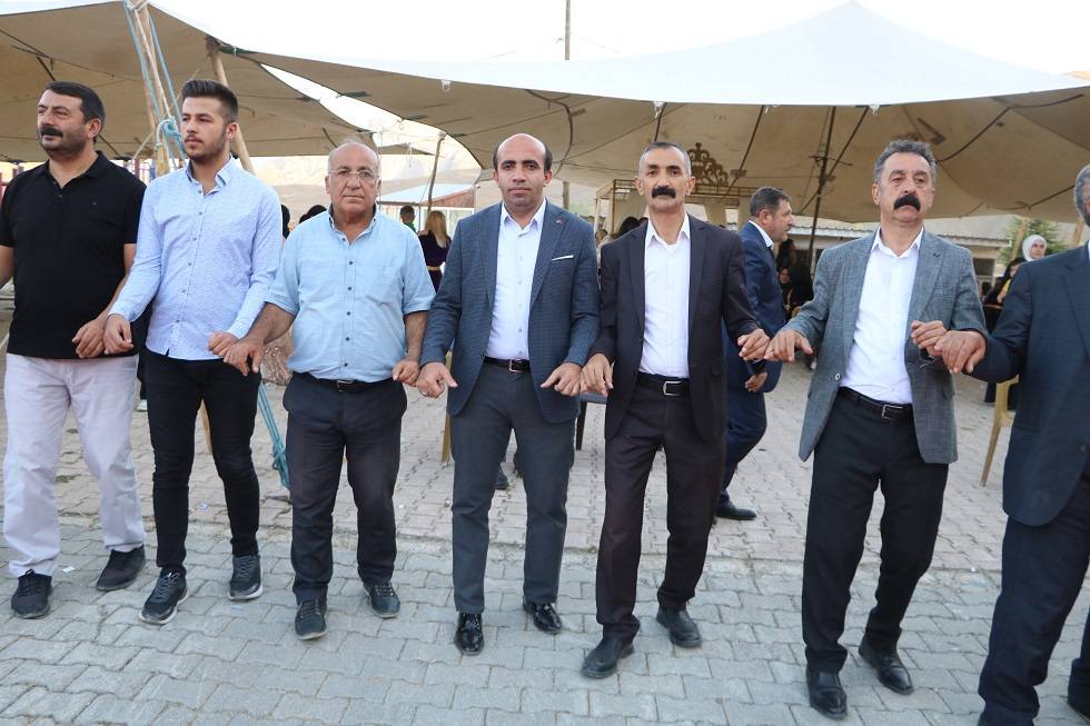 Gür Ailesinden Görkemli Düğün 13