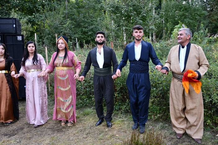 Ediş Ailesinin Mutlu günü 11